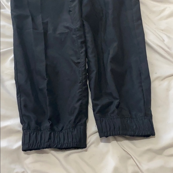 NIKE TRACK PANTS YOUTH XL - Picture 3 of 3